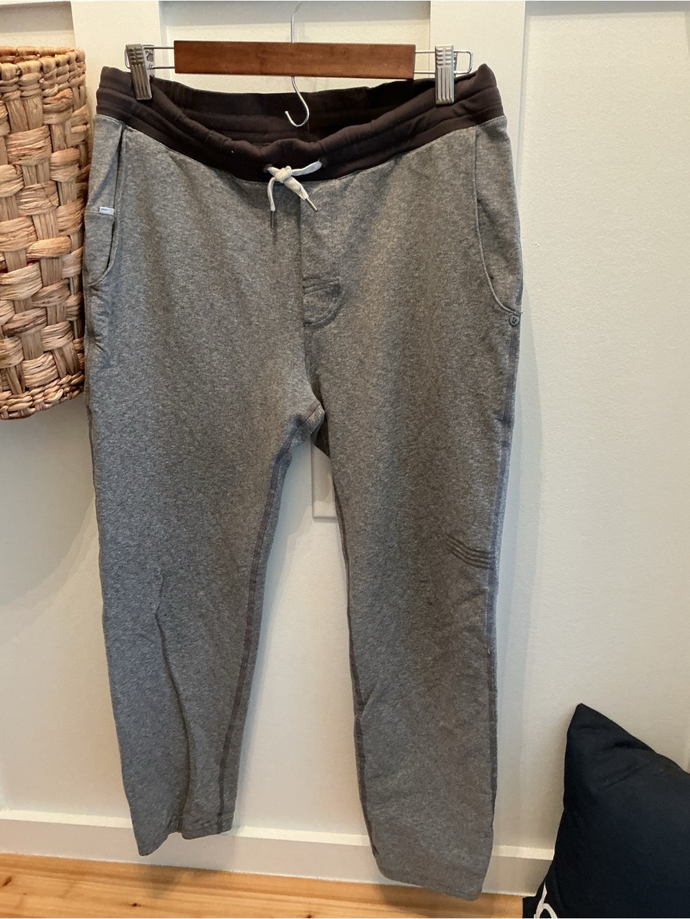 Vuori Heather Gray Joggers with Dark Waistband